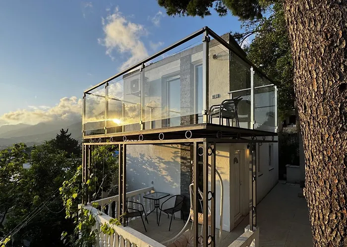 House In The Pines